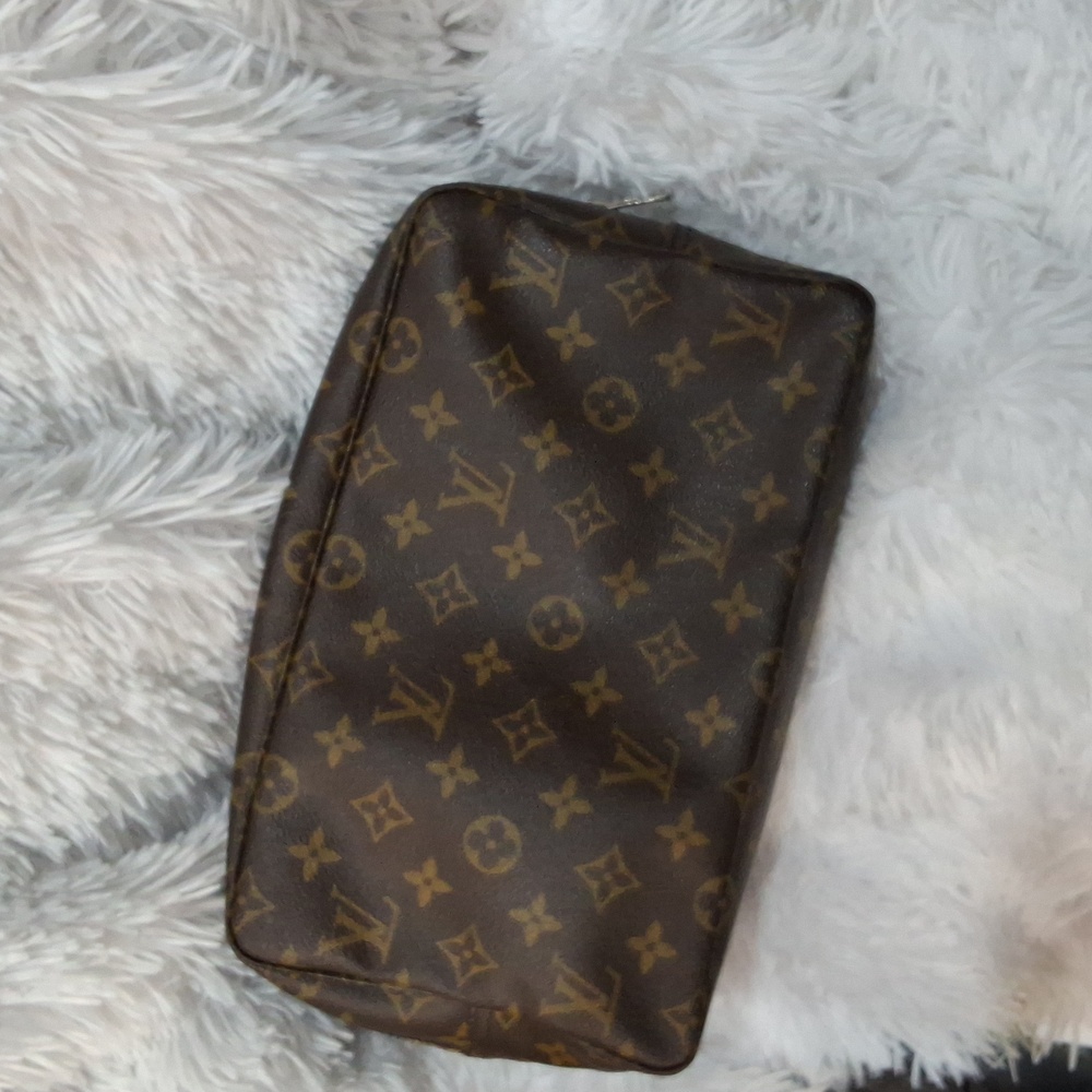 LV TROUSSE GM